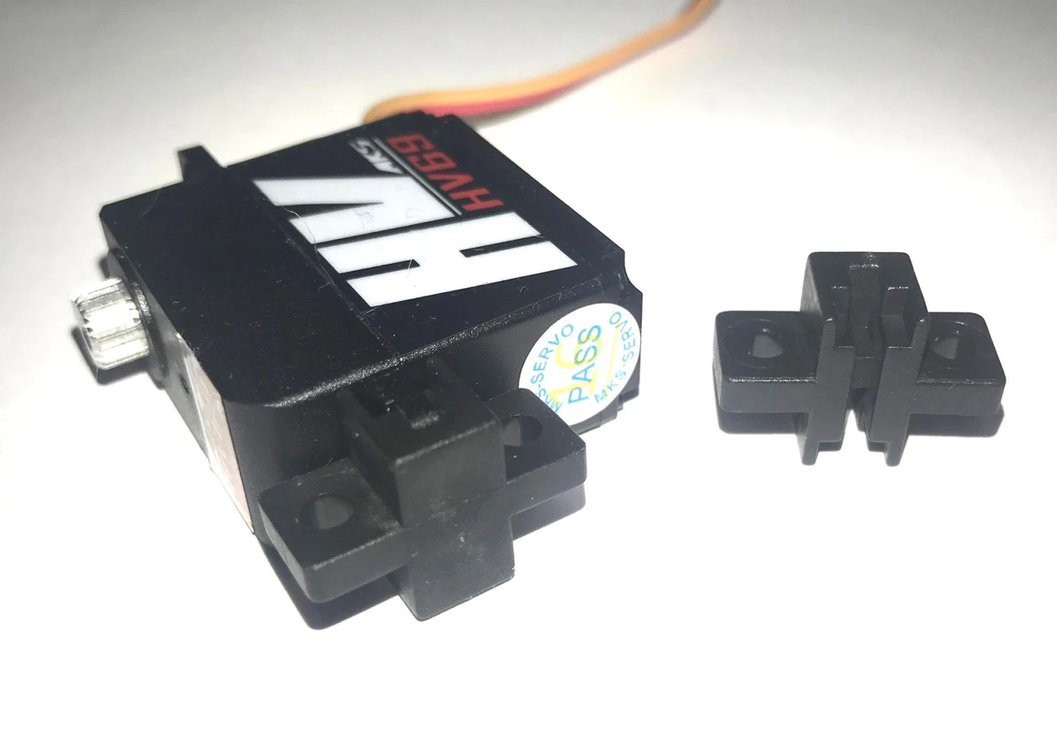 MKS HV69 Servo - 10.2Kg.cm 0.10s 21.0g 13mm 6 MKS HV69 Servo - 10.2Kg.cm 0.10s 21.0g 13mm - Image 4