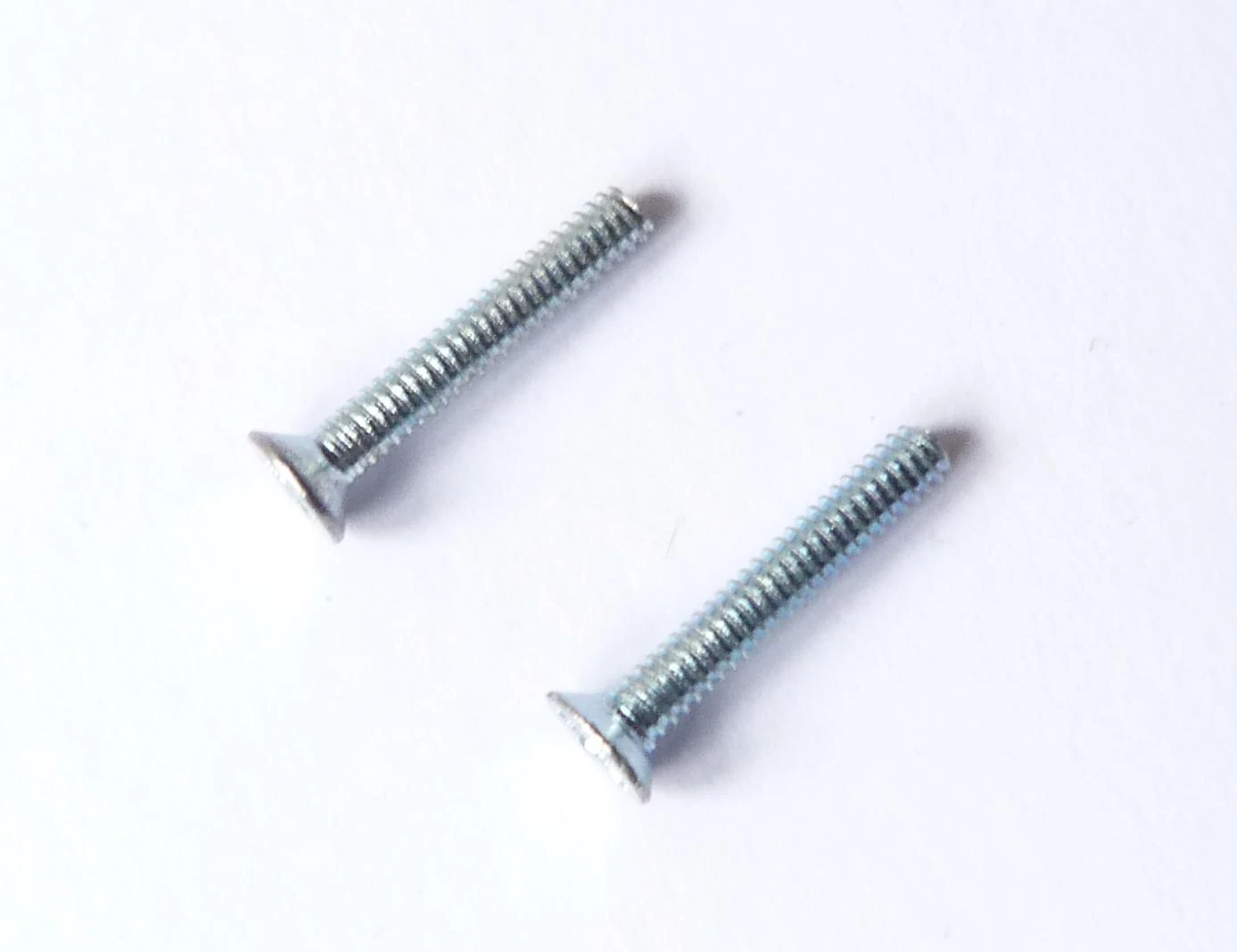 Screws For 30mm And 32mm HyperSpinners (2) 3 Screws For 30mm And 32mm HyperSpinners (2)